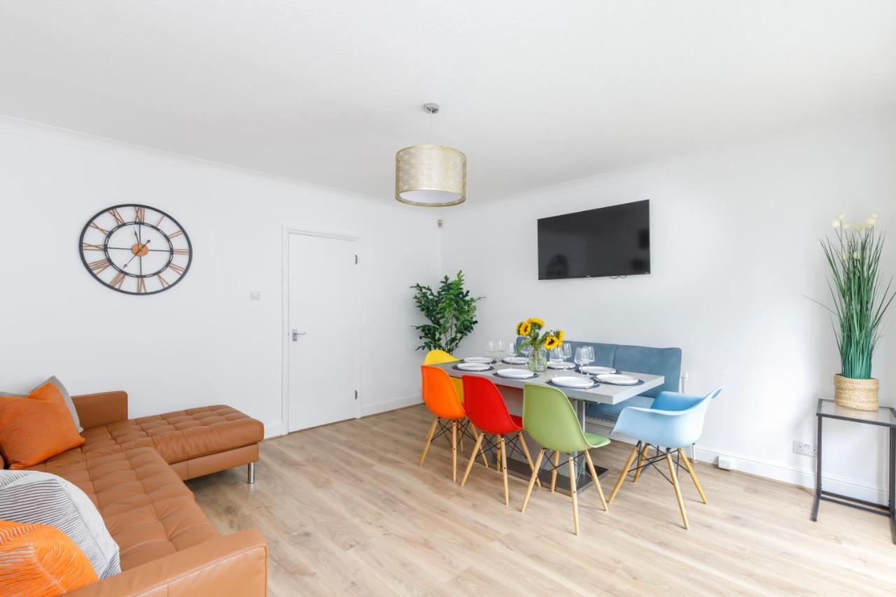 Beachside Retreat 2-Bedroom Gem With Free Private Parking & Outdoor Space Brighton ภายนอก รูปภาพ